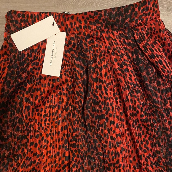 SOLD- NEW WITH TAGS Molly Bracken Premium High Waisted Skirt - Picture 1 of 2